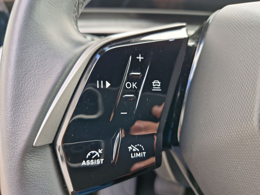PEUGEOT 3008 Allure Hybrid 136 e-DSC6