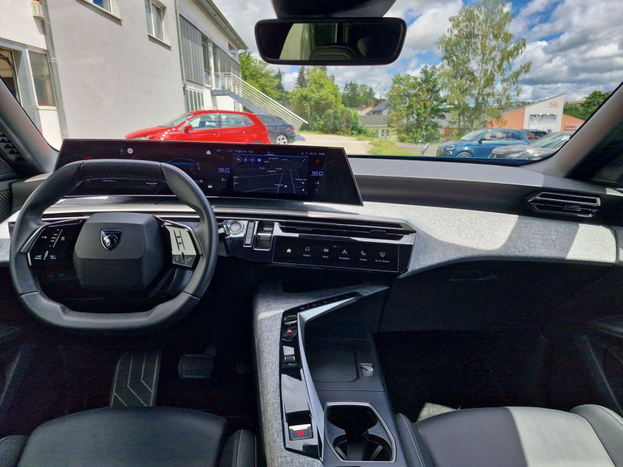 PEUGEOT 3008 Allure Hybrid 136 e-DSC6