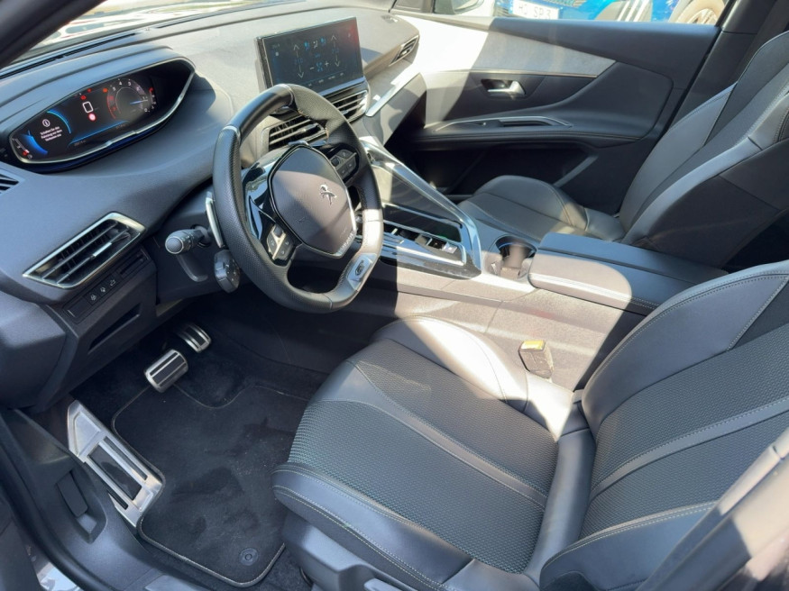 PEUGEOT 3008 GT PureTech 130 EAT8