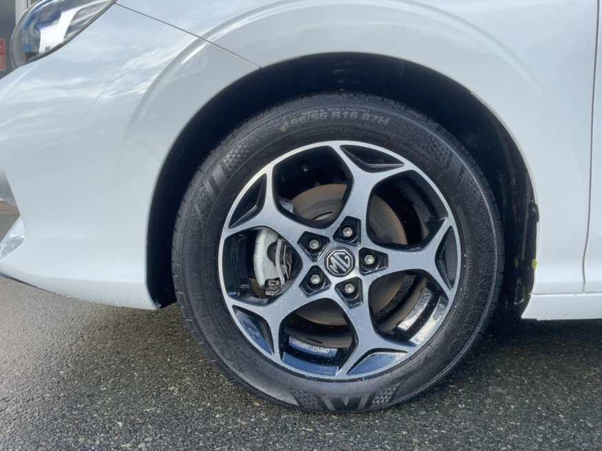 MG 3 Luxury, LED, SHZ, Kamera