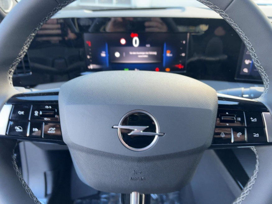 OPEL Astra Edition, LED, AGR-Sitze, PDC