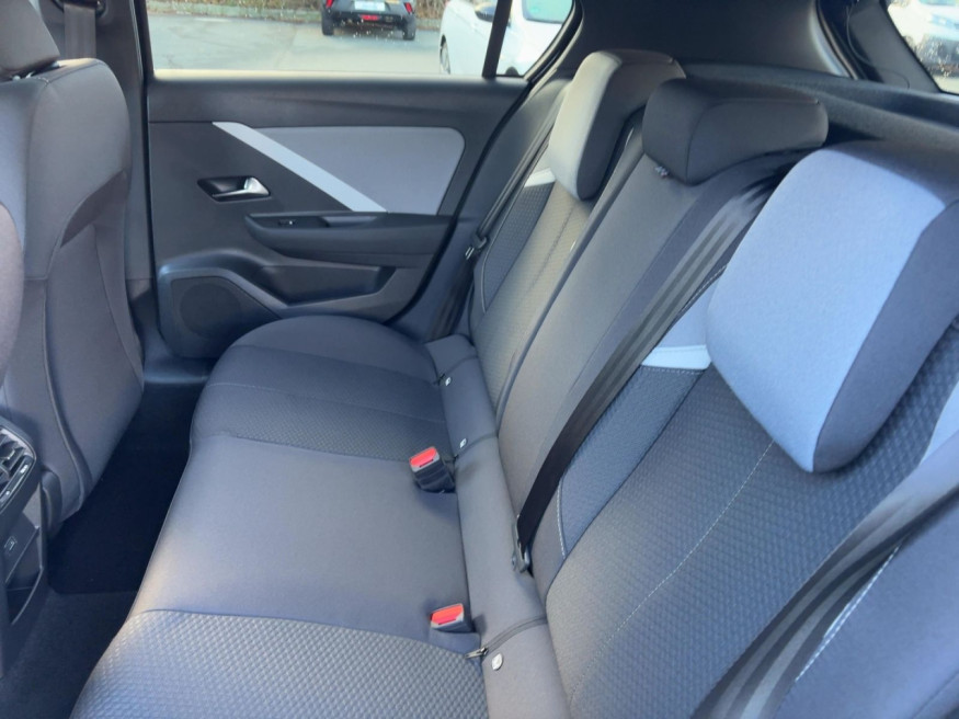 OPEL Astra Edition, LED, AGR-Sitze, PDC