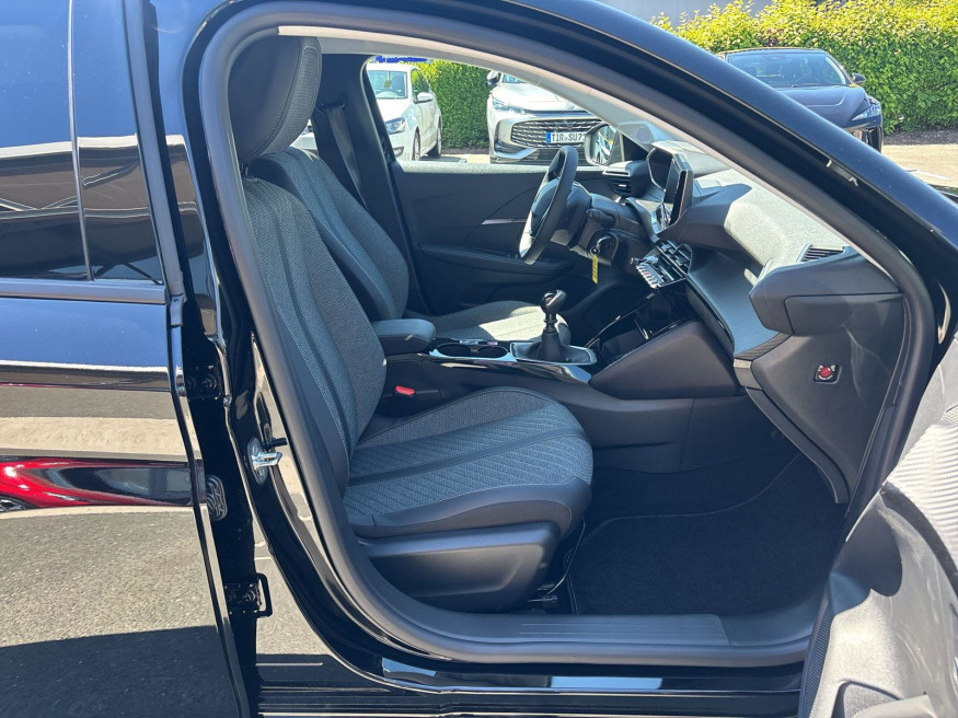 PEUGEOT 208 ALLURE PureTech 100