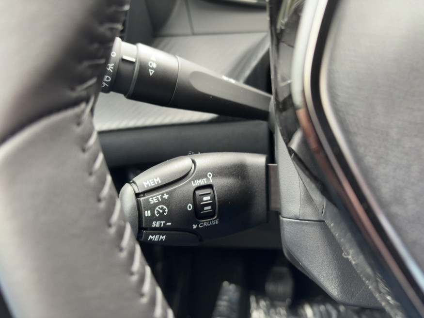 PEUGEOT 208 Style