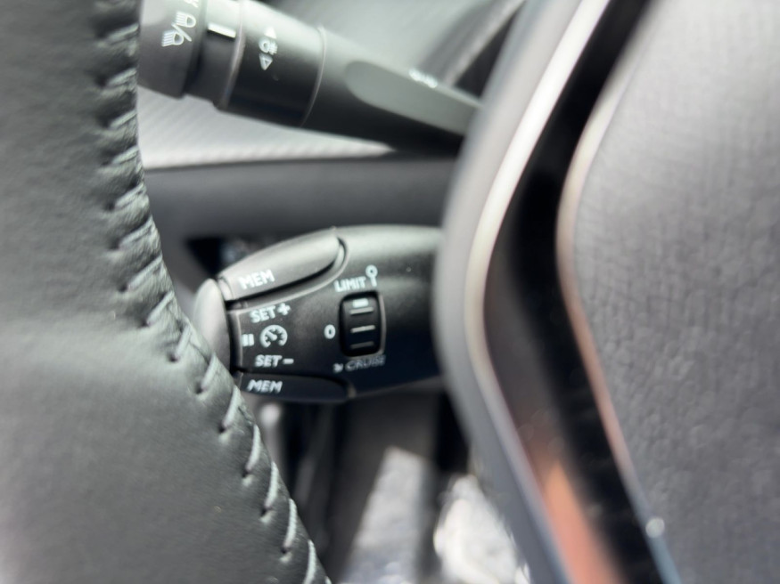 PEUGEOT 208 Style, SHZ, LED, PDC