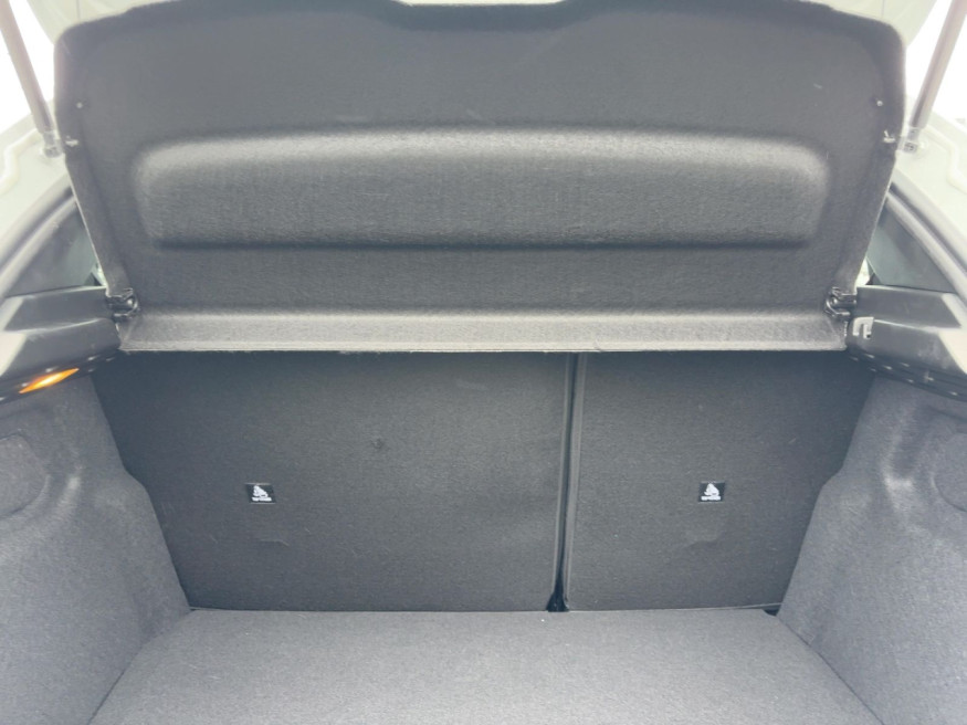 PEUGEOT 208 Style