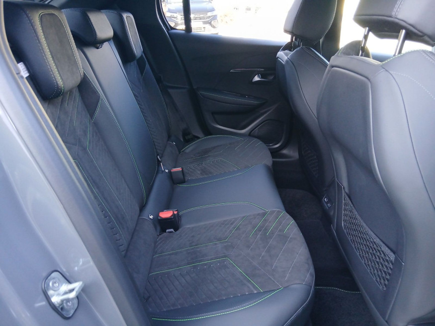 PEUGEOT 208 GT Hybrid 110