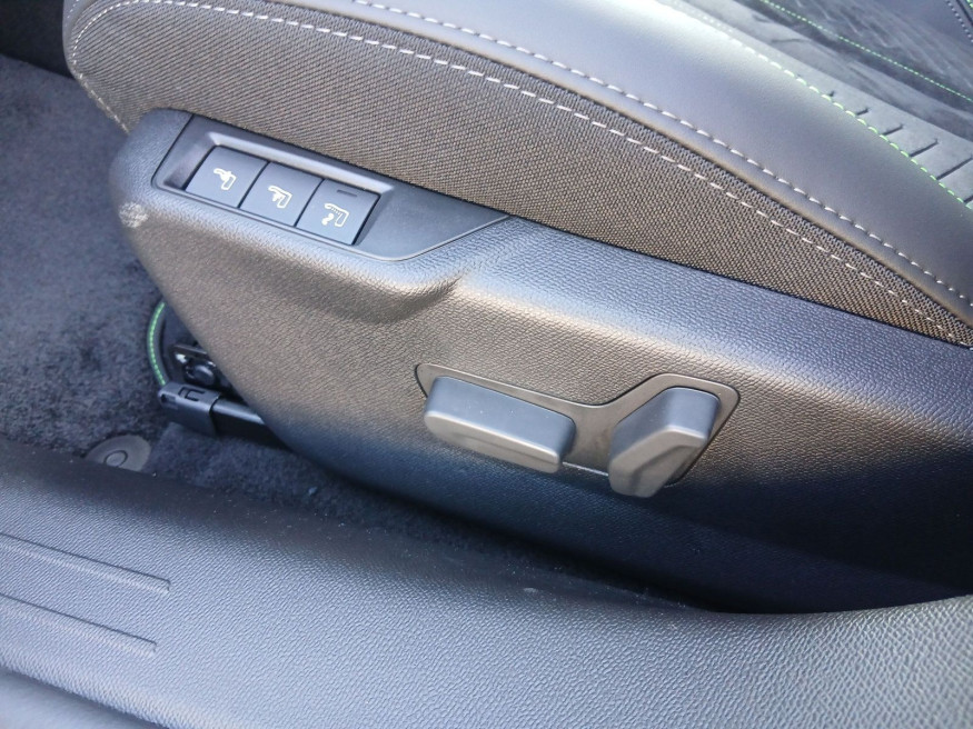 PEUGEOT 208 GT Hybrid 110