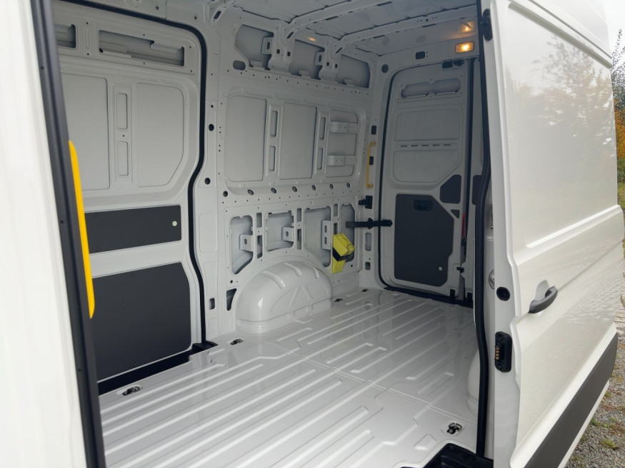 VW Crafter Kastenwag. mittellang Hochdach