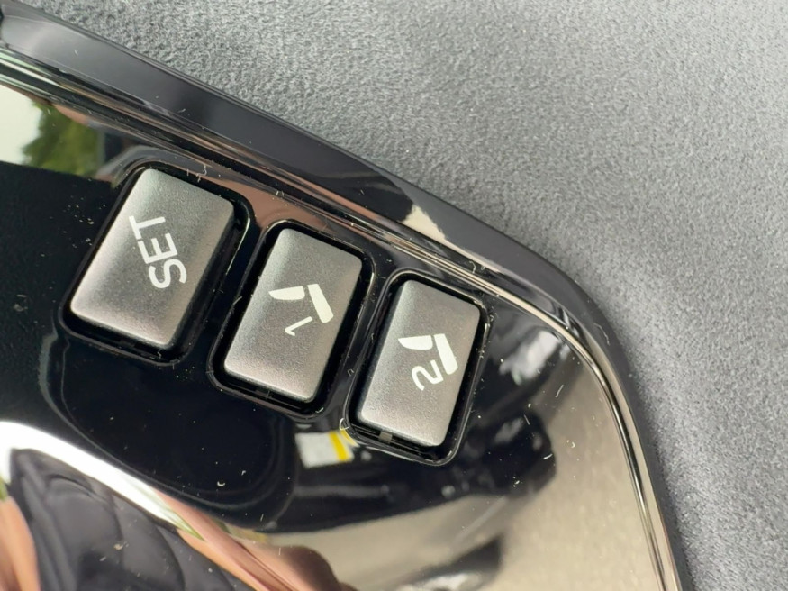 SUBARU Forester 2.0 ie e-Boxer PLATINUM