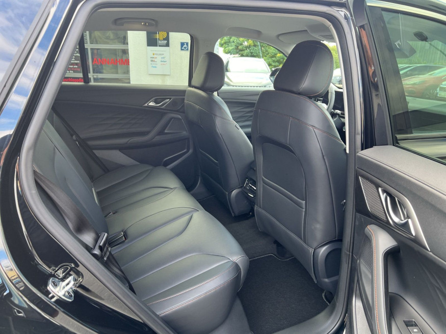 MG HS PHEV Luxury 1.5 MY24