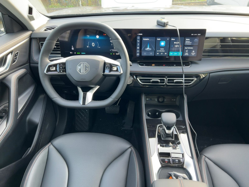 MG HS HEV Luxury MY25