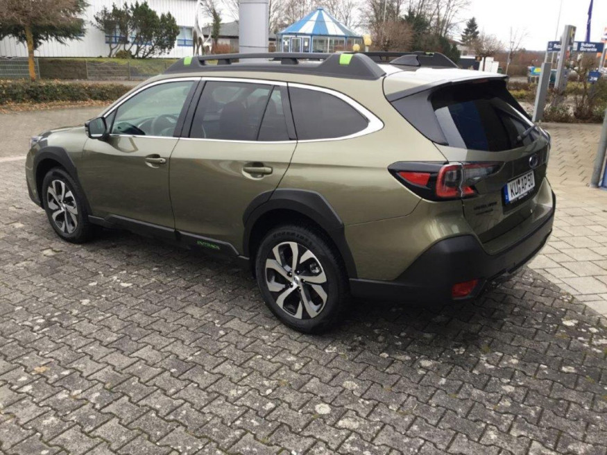 SUBARU Outback 2.5i Lineartronic Exclusive