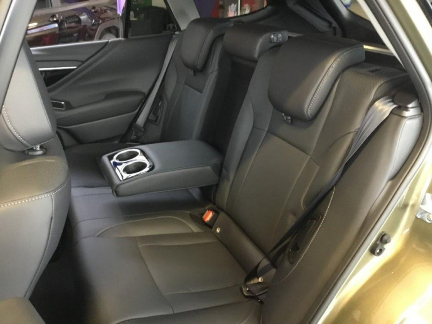 SUBARU Outback 2.5i Platinum Lineartronic