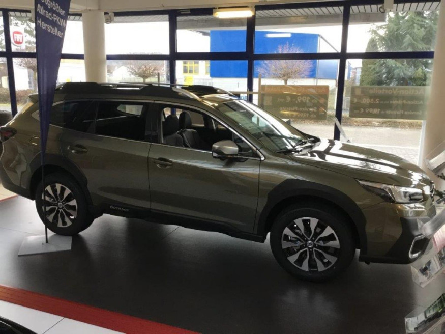 SUBARU Outback 2.5i Platinum Lineartronic