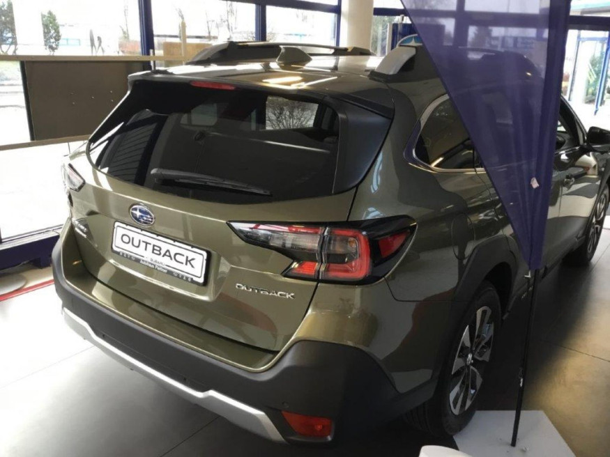 SUBARU Outback 2.5i Platinum Lineartronic
