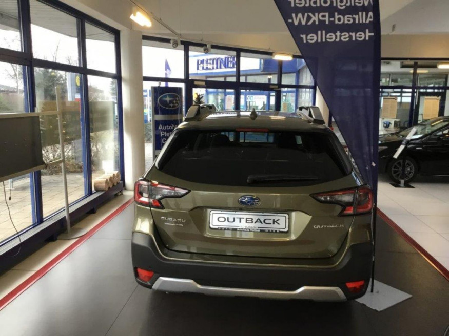 SUBARU Outback 2.5i Platinum Lineartronic
