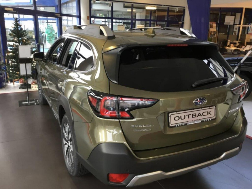 SUBARU Outback 2.5i Platinum Lineartronic