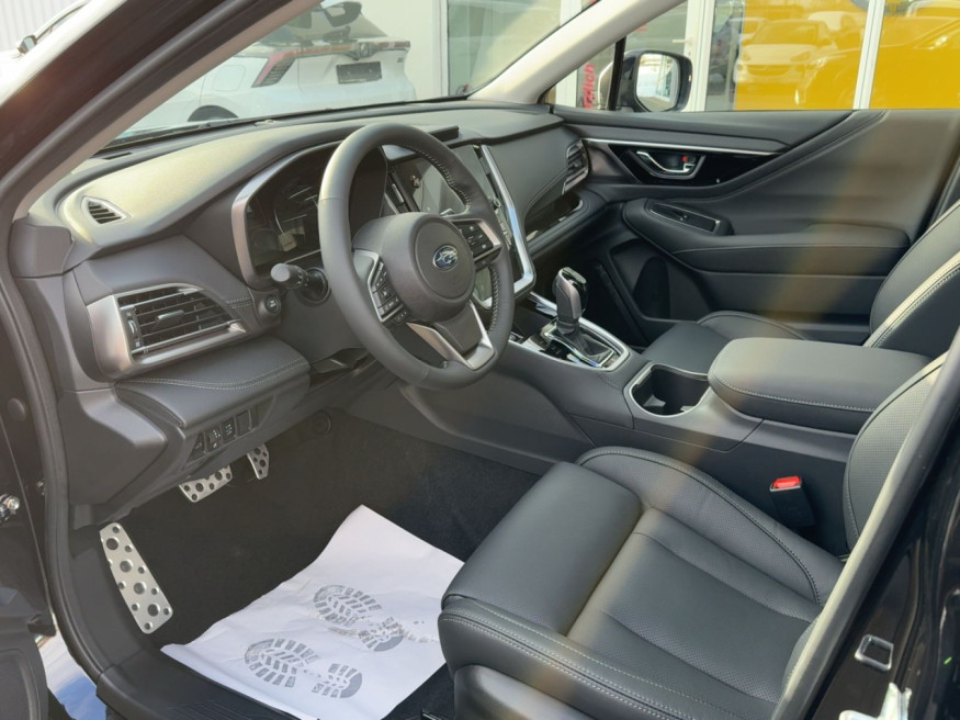 SUBARU Outback 2.5i Platinum Lineartronic