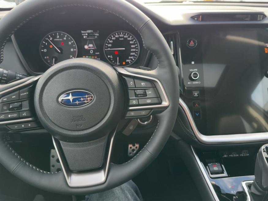 SUBARU Outback 2.5i Platinum Lineartronic