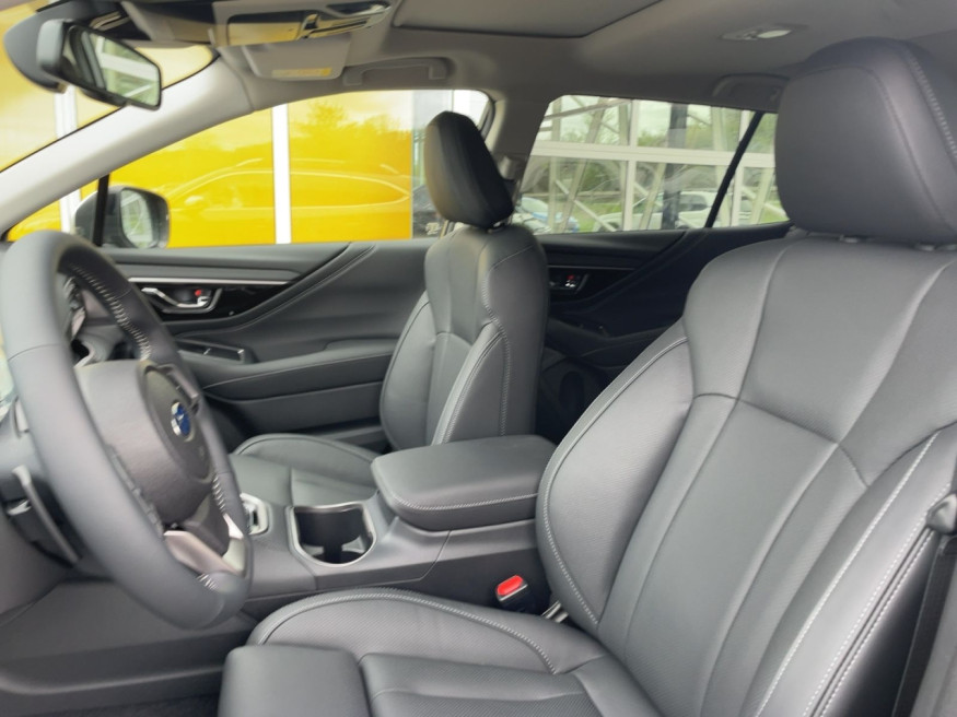 SUBARU Outback 2.5i Platinum