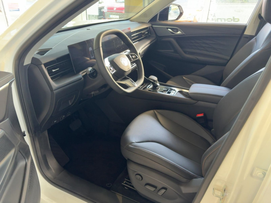 MG HS Luxury PHEV MY24