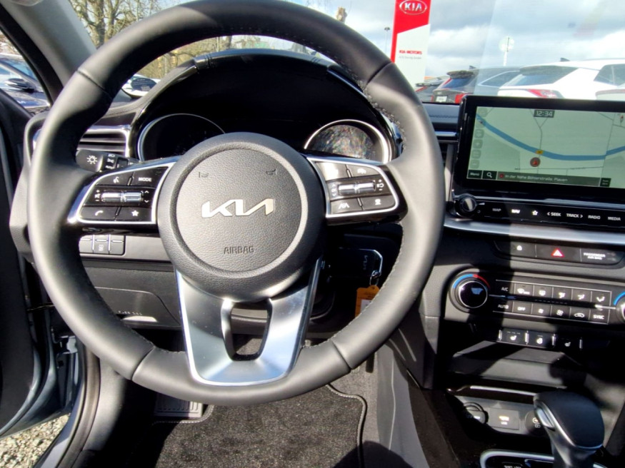 KIA Ceed SW 1.5 T-GDI DCT7 Spirit