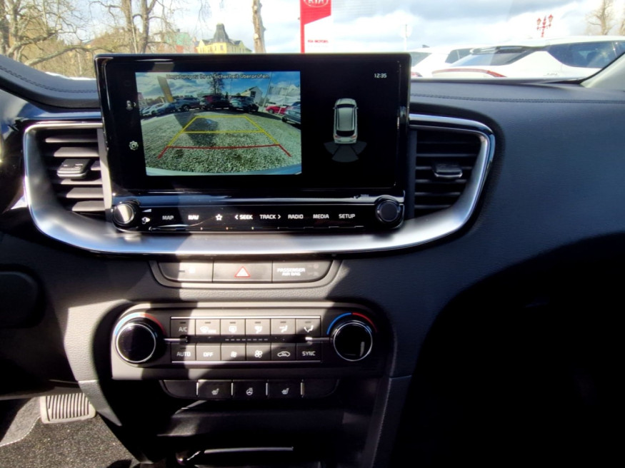 KIA Ceed SW 1.5 T-GDI DCT7 Spirit