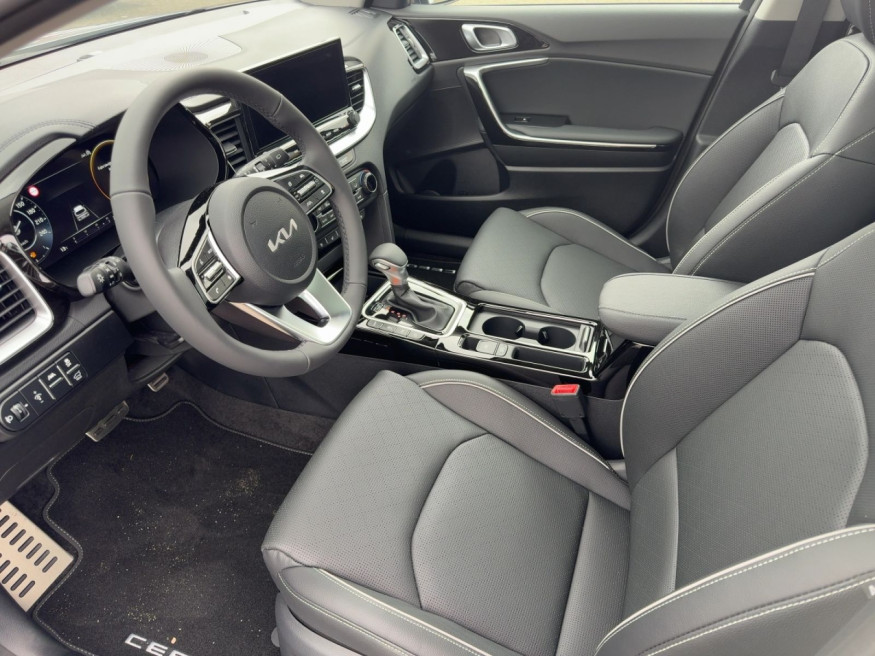 KIA Ceed SW 1.5 T-GDI DCT Platinum