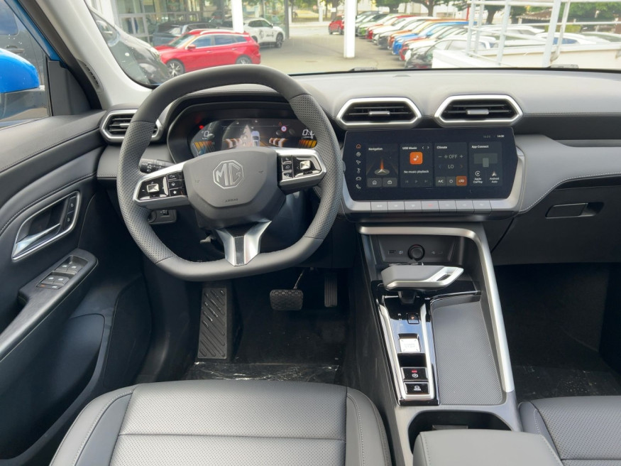 MG ZS Hybrid+ Luxury MY25 197 PS