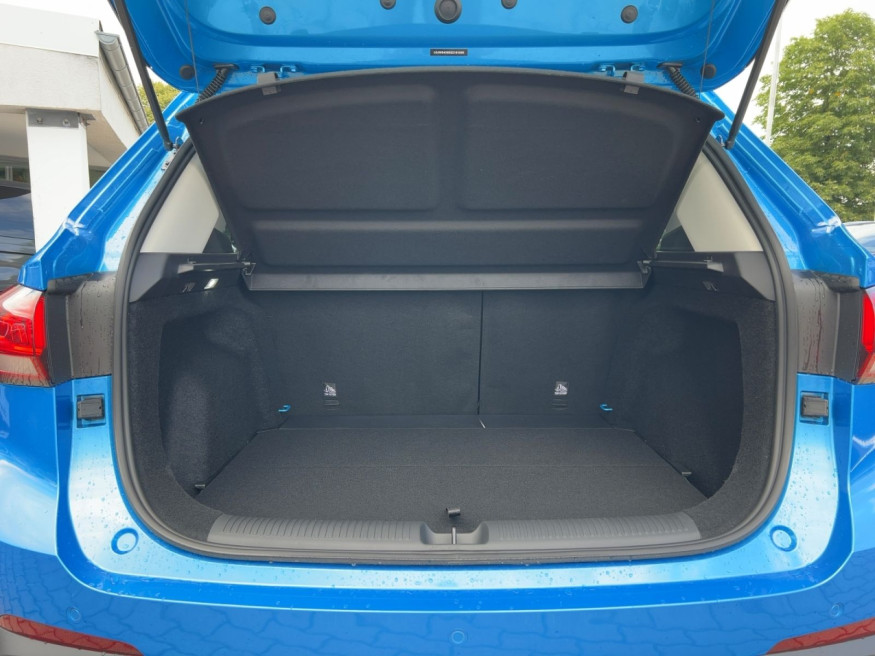 MG ZS Hybrid+ Luxury MY25 197 PS
