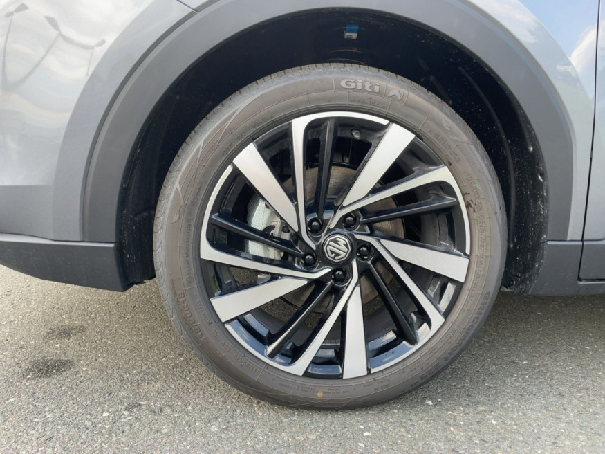 MG ZS Hybrid + Luxury MY25