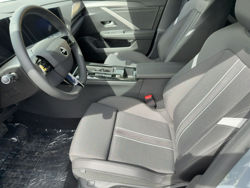 OPEL Astra L, ST, GS, AT8, AHK, LED