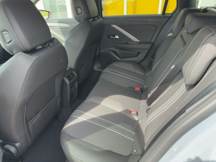 OPEL Astra L, ST, GS, AT8, AHK, LED