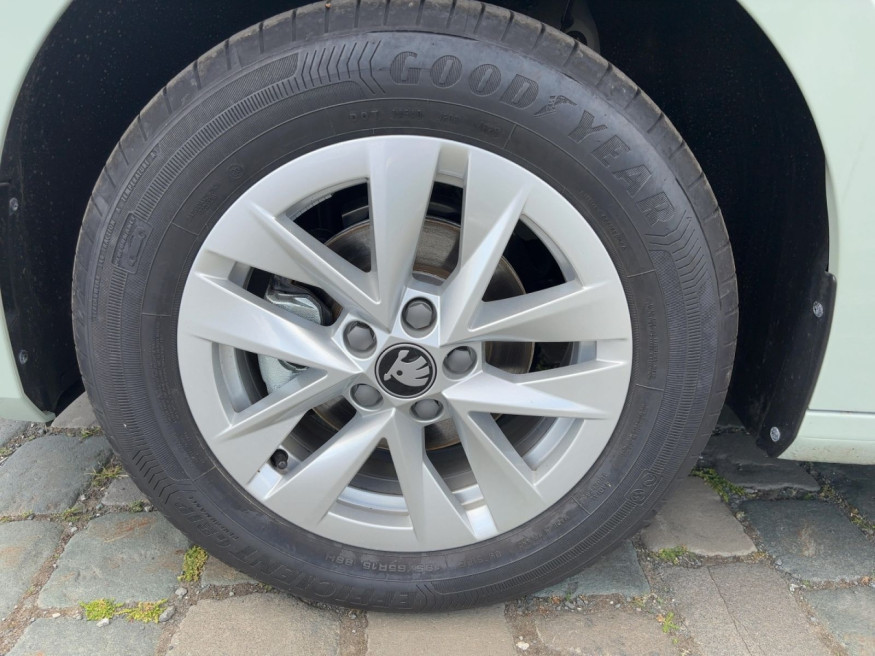 SKODA Fabia 1.0 TSI