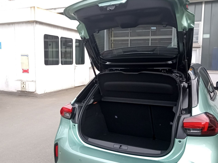 OPEL Corsa YES