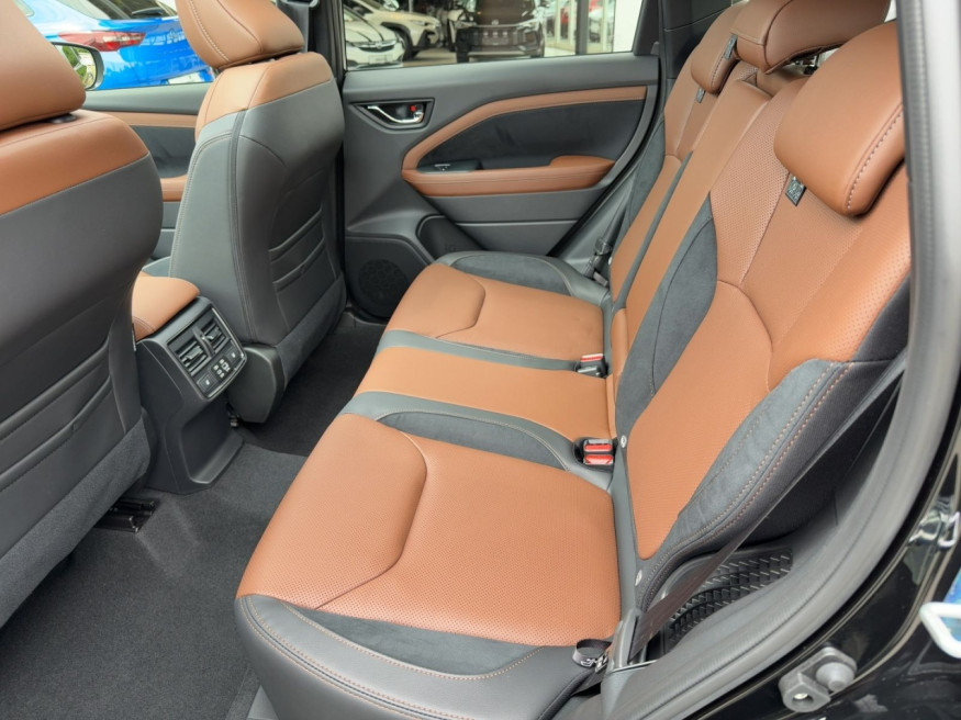 SUBARU Forester Platinum