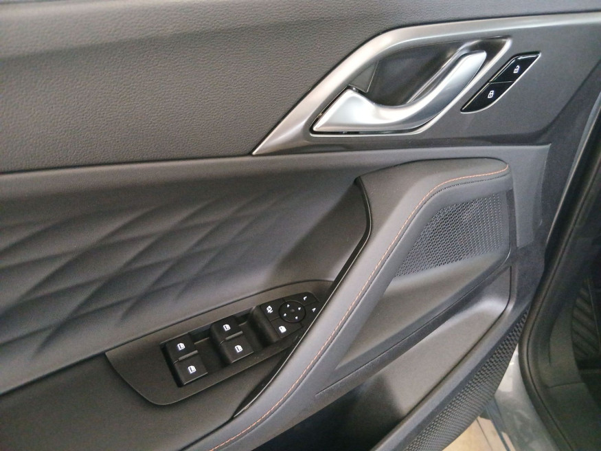MG HS HEV Luxury MY 25.5