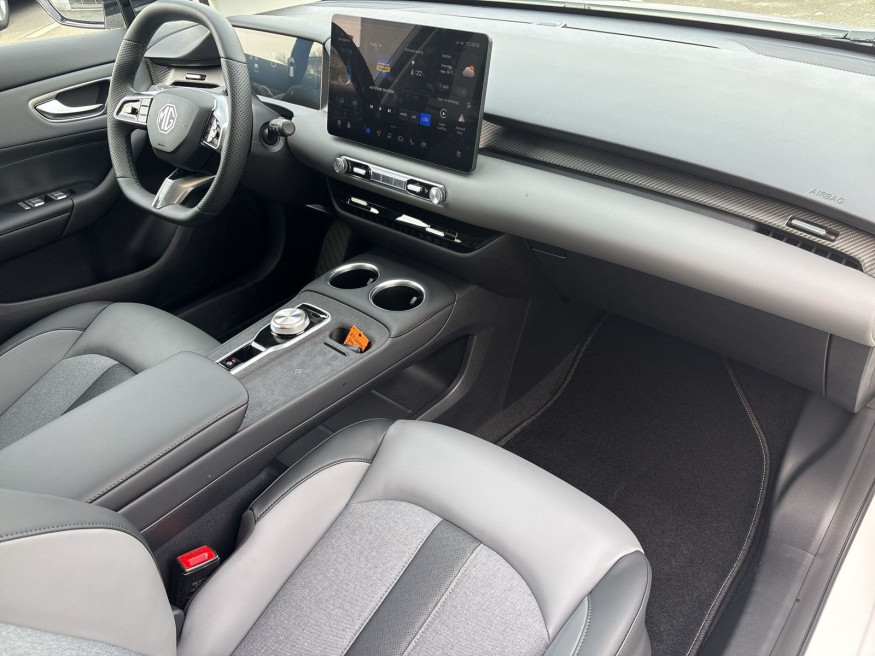 MG 4 EV 64kWh Premium