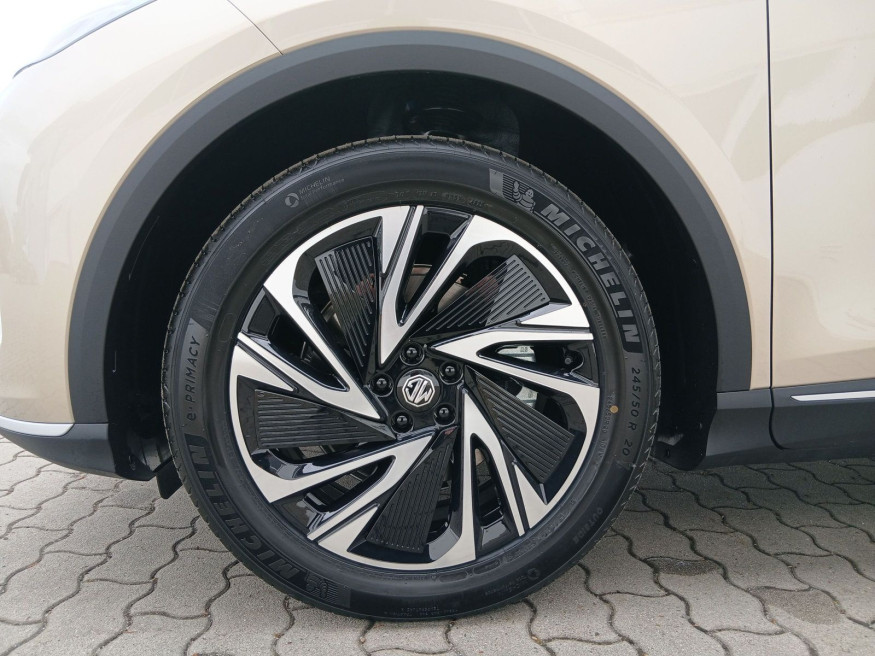 MG S6 EV Luxury AWD