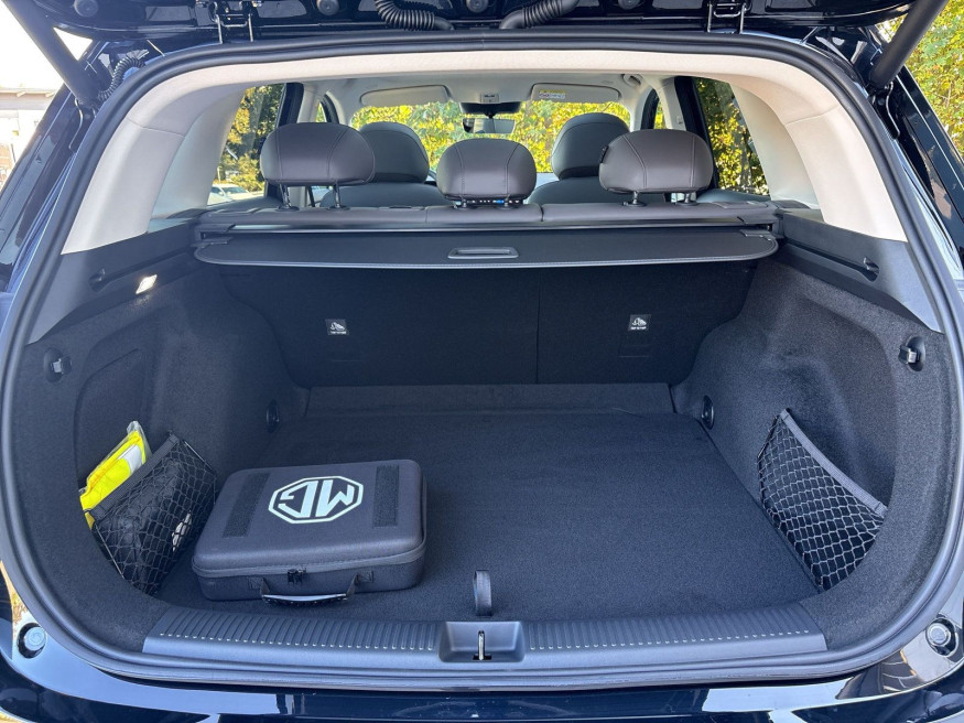MG S6 EV Luxury