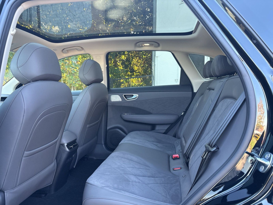 MG S6 EV Luxury