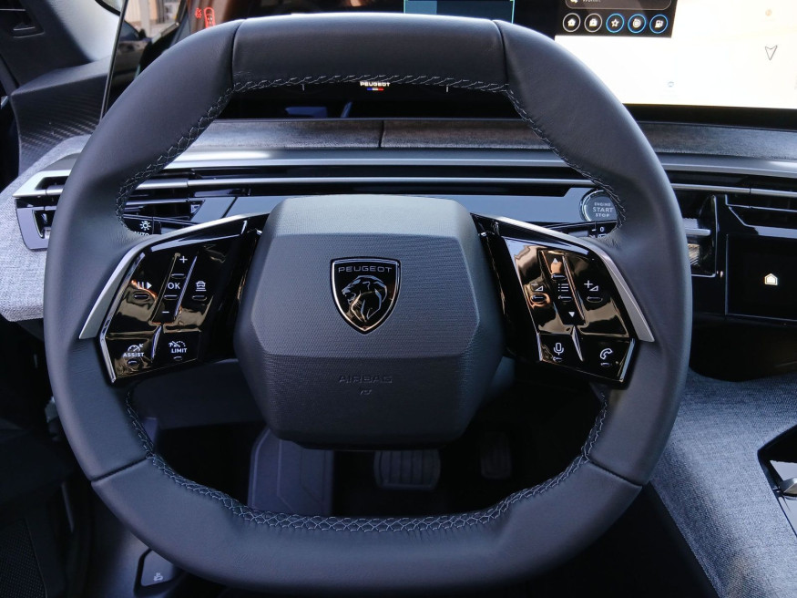 PEUGEOT 5008 Allure Business