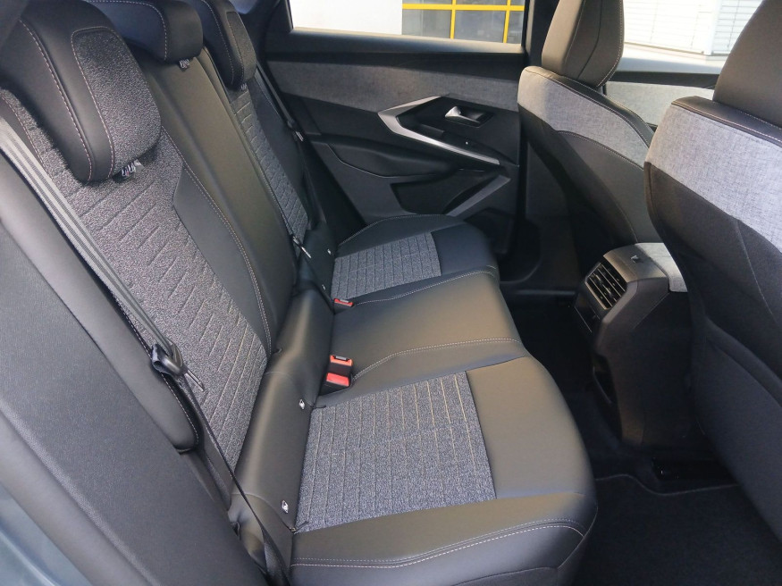 PEUGEOT 3008 Allure Business