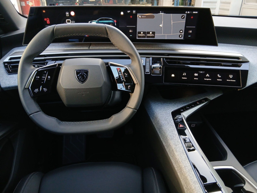 PEUGEOT 3008 Allure Business