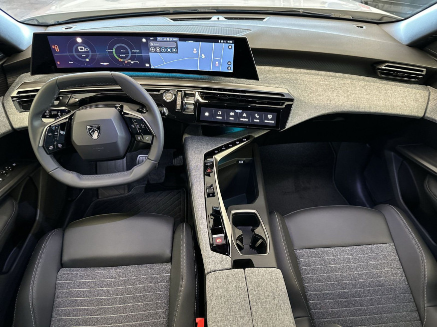 PEUGEOT 3008 Allure Business