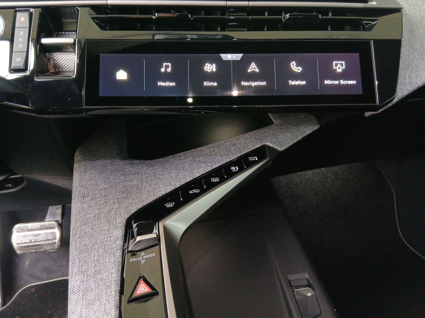 PEUGEOT 3008 GT Hybrid