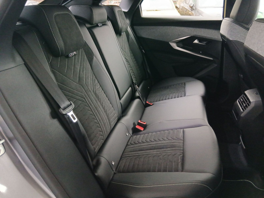 PEUGEOT 3008 GT Hybrid