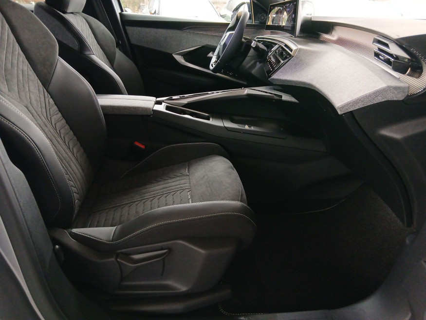 PEUGEOT 3008 GT Hybrid