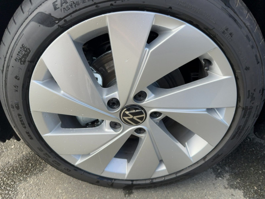 VW Golf VIII eTSI 110 kW